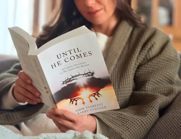 Until He Comes 365 Daily Devotions as We Await His Return